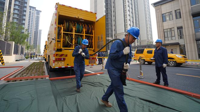 拉塞尔沉淀一年还是过不了波普这关 湖人夺冠功臣成紫金军噩梦